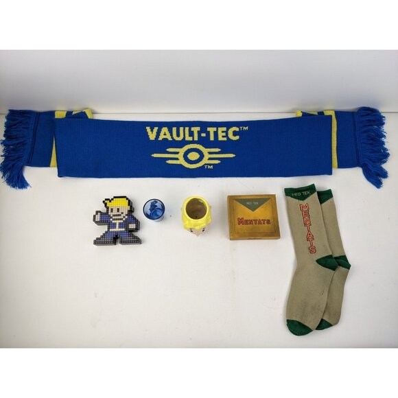 Fallout Culturefly Collector's Crate 2018 Scarf Planter Glass Socks & More - Picture 1 of 16